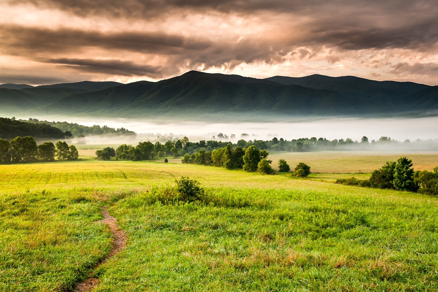 Smoky Mountain Photos - Cades Cove Gallery, Photographer Barry Spruce.